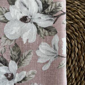 Loneta Flor de Almedro sobre fondo Rosa